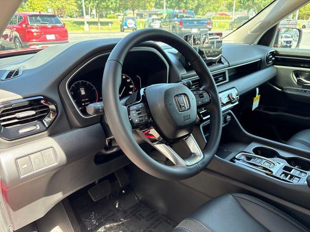 new 2025 Honda Pilot car, priced at $47,550