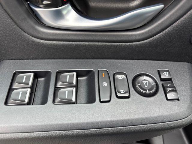 new 2025 Honda Pilot car, priced at $50,330