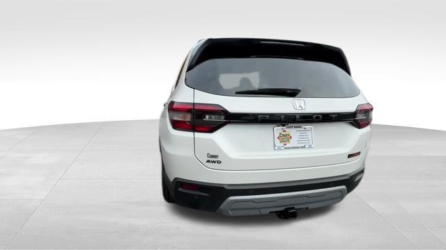new 2025 Honda Pilot car, priced at $50,330