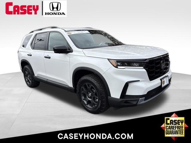 new 2025 Honda Pilot car, priced at $50,330