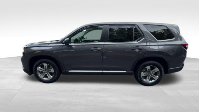 new 2025 Honda Pilot car, priced at $47,095