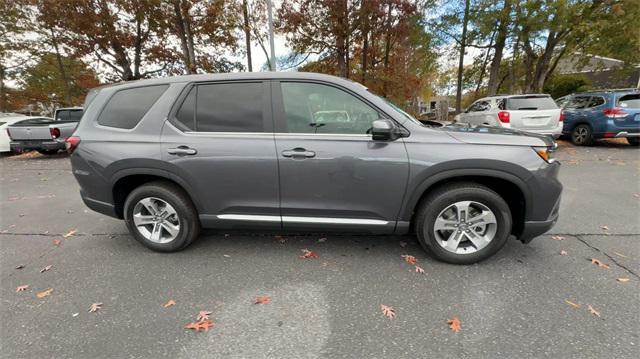 new 2025 Honda Pilot car, priced at $46,995