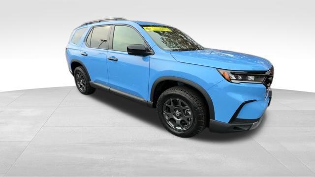 used 2025 Honda Pilot car, priced at $46,420