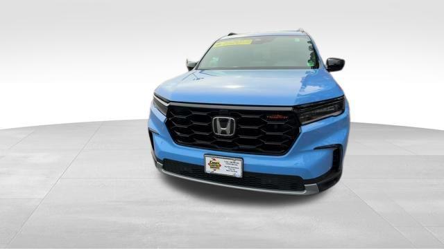 used 2025 Honda Pilot car, priced at $46,420