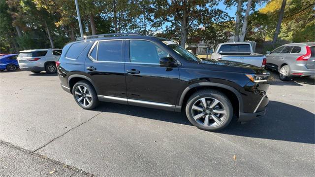 new 2025 Honda Pilot car, priced at $52,475