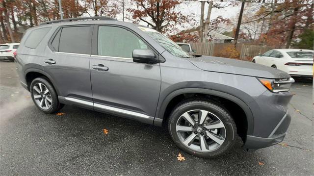 new 2025 Honda Pilot car, priced at $50,995