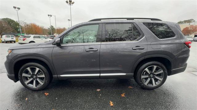 new 2025 Honda Pilot car, priced at $50,995