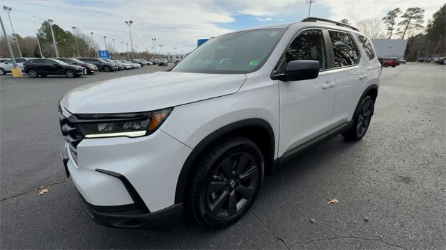 new 2025 Honda Pilot car, priced at $44,150