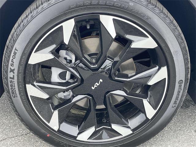 new 2025 Kia Sorento car, priced at $37,627