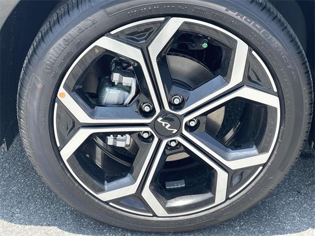 new 2025 Kia Niro car, priced at $34,717