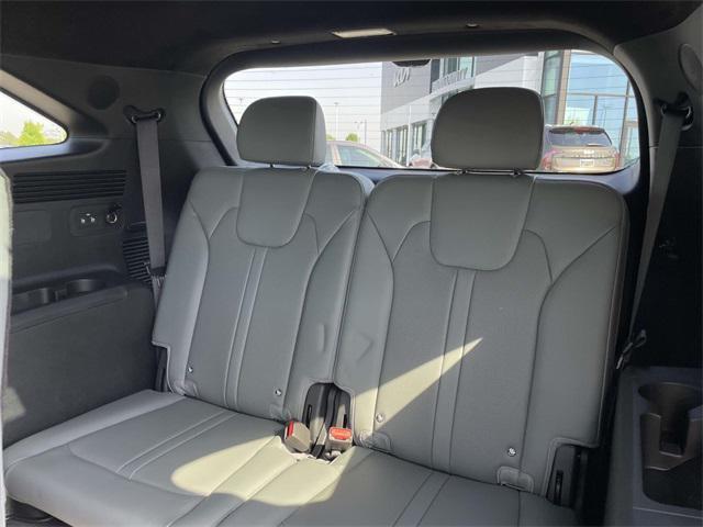 new 2025 Kia Sorento car, priced at $44,365