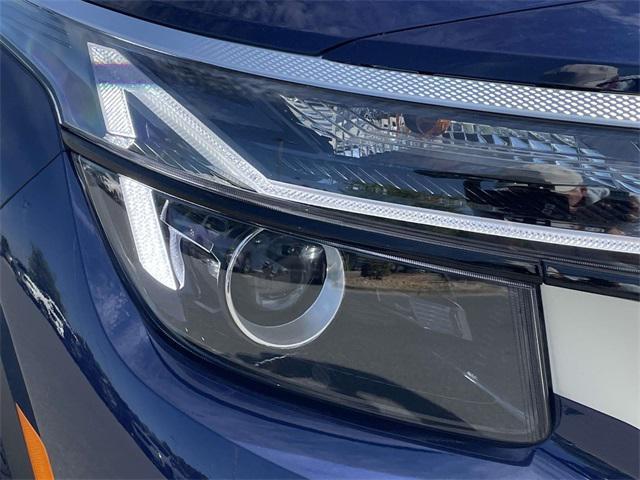 new 2025 Kia Seltos car, priced at $26,730