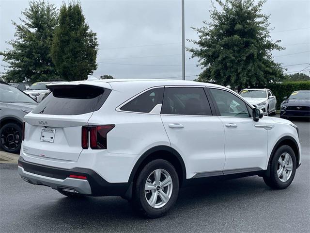 new 2025 Kia Sorento car, priced at $30,912