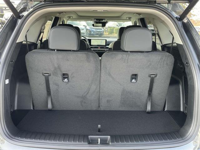 new 2025 Kia Sorento Hybrid car, priced at $39,898