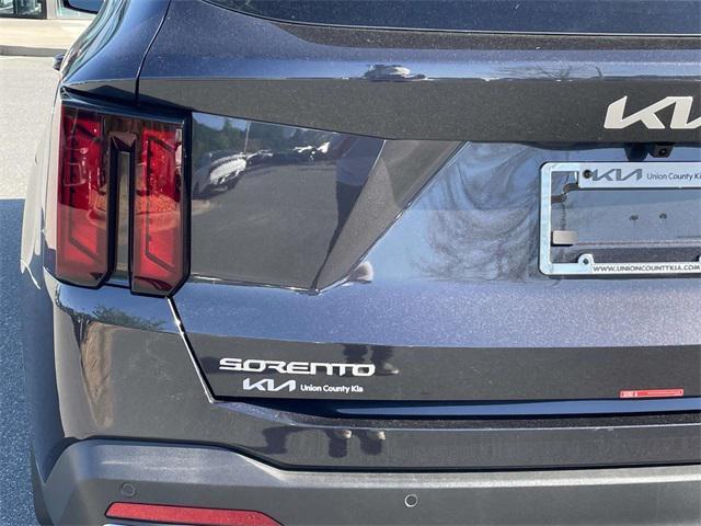 new 2025 Kia Sorento car, priced at $35,529