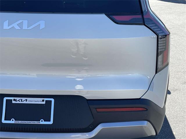new 2026 Kia EV9 car, priced at $57,985
