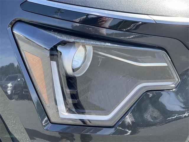new 2025 Kia Niro EV car, priced at $34,301