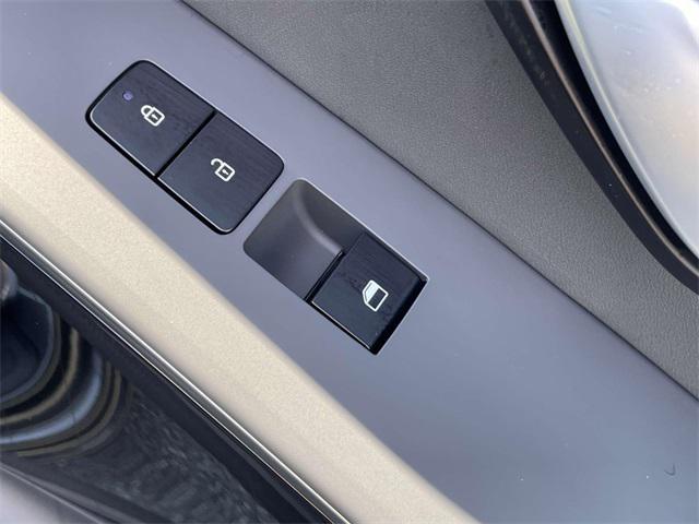 new 2025 Kia Niro EV car, priced at $34,301