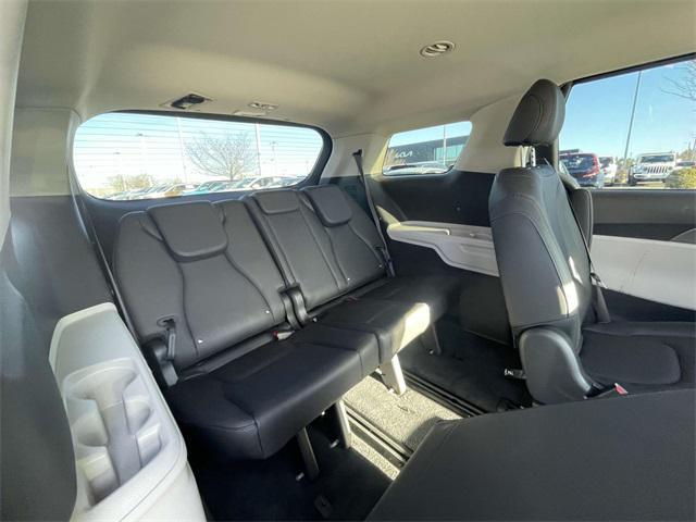 used 2022 Kia Carnival car, priced at $29,800