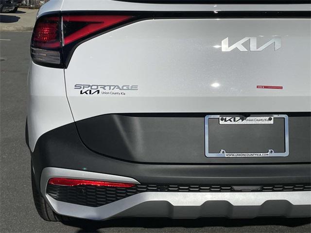 new 2025 Kia Sportage car, priced at $29,555