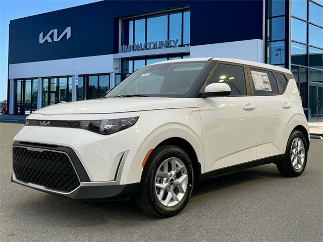 new 2025 Kia Soul car, priced at $21,935