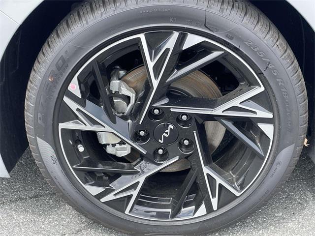 new 2025 Kia K5 car, priced at $30,319