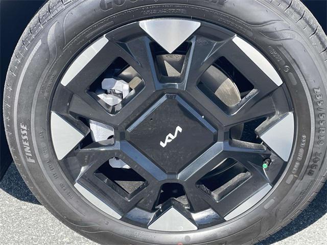 new 2026 Kia Carnival car, priced at $43,168