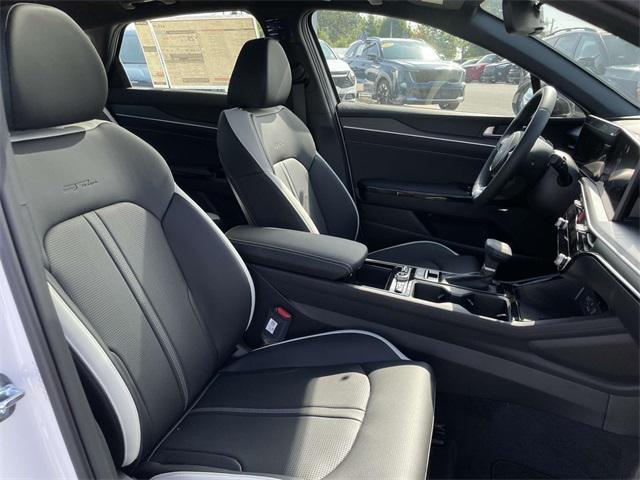 new 2025 Kia K5 car, priced at $30,132
