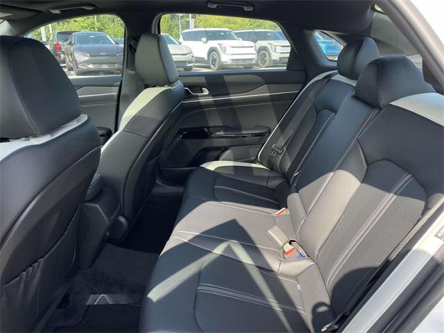 new 2025 Kia K5 car, priced at $30,132