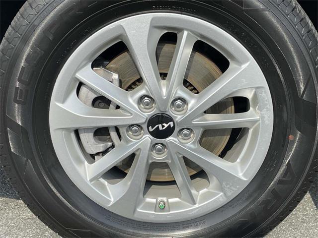 used 2024 Kia Carnival car, priced at $31,700
