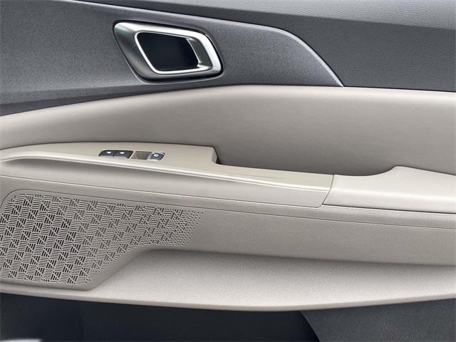 new 2026 Kia Carnival Hybrid car, priced at $41,870