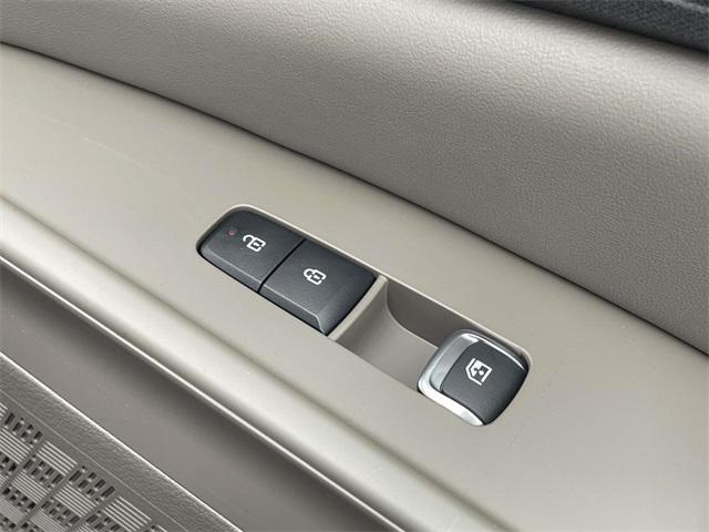 new 2026 Kia Carnival Hybrid car, priced at $41,870