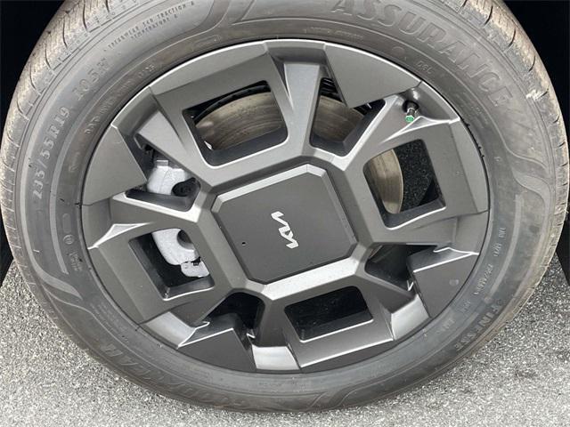 new 2026 Kia Carnival Hybrid car, priced at $41,870