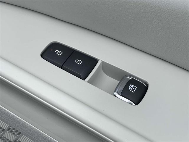 new 2026 Kia Carnival Hybrid car, priced at $42,949