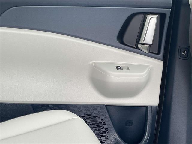 new 2026 Kia Carnival Hybrid car, priced at $42,949