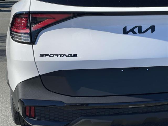 new 2025 Kia Sportage car, priced at $33,035