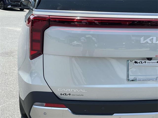 new 2025 Kia Carnival car, priced at $46,362