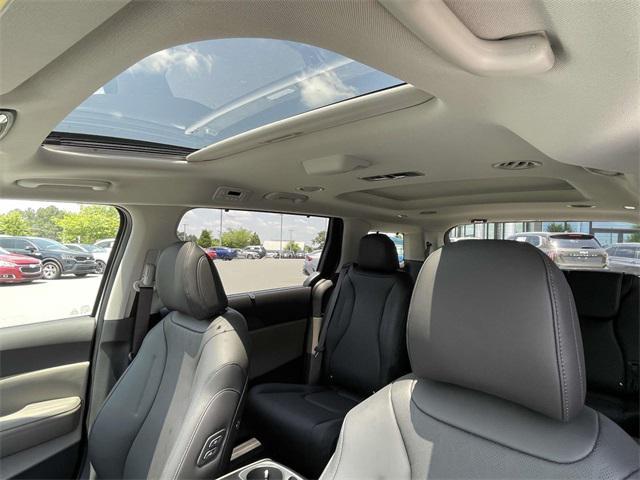 new 2025 Kia Carnival car, priced at $46,362