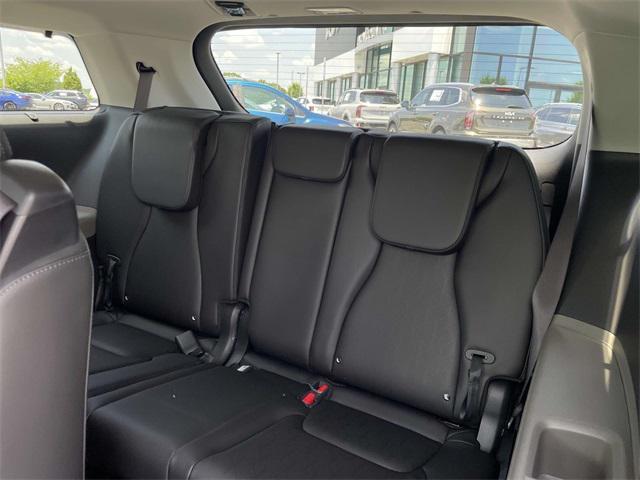new 2025 Kia Carnival car, priced at $46,362