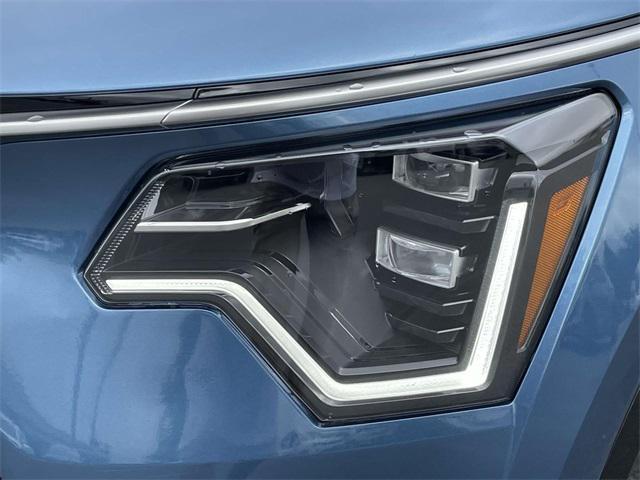 new 2025 Kia Niro car, priced at $34,717