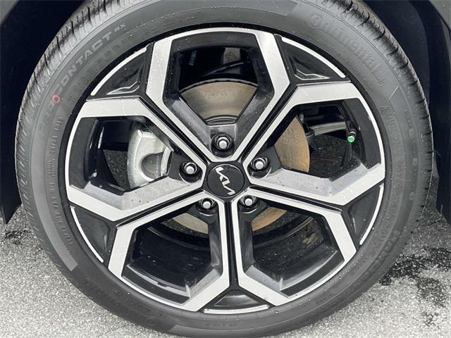 new 2025 Kia Niro car, priced at $34,717