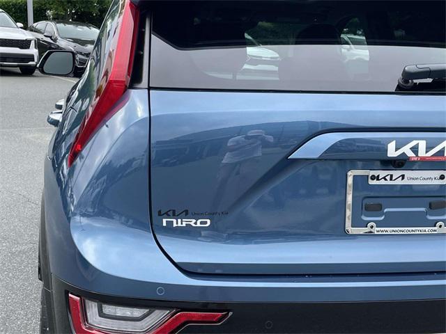 new 2025 Kia Niro car, priced at $34,717