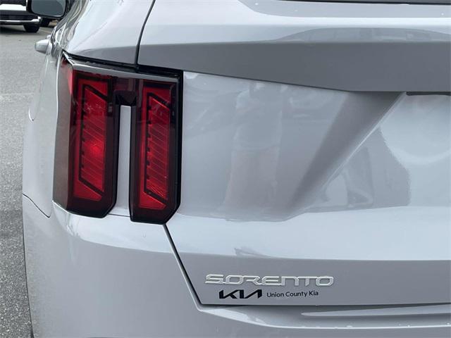 new 2025 Kia Sorento car, priced at $35,992