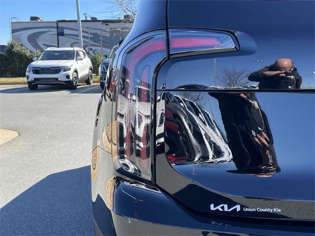 new 2025 Kia Telluride car, priced at $42,756