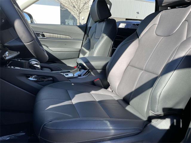 new 2025 Kia Telluride car, priced at $42,756