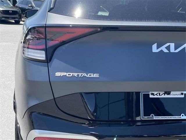 new 2025 Kia Sportage Hybrid car, priced at $38,805