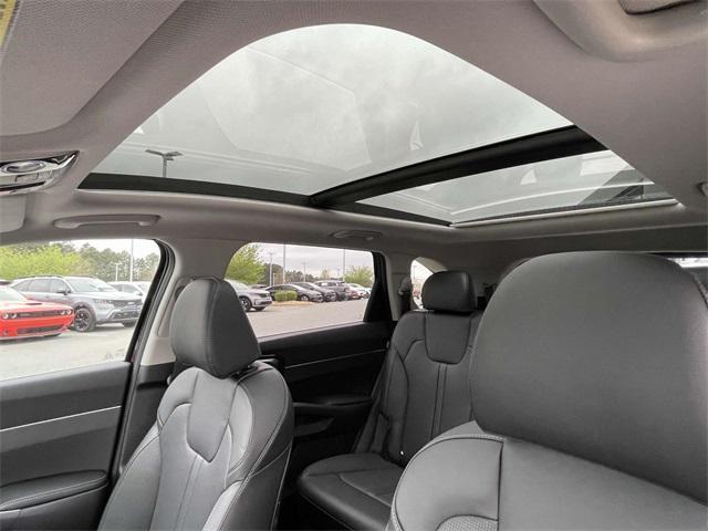 new 2025 Kia Sorento car, priced at $37,164