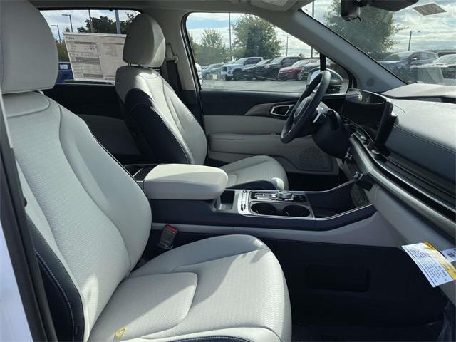 new 2026 Kia Carnival Hybrid car, priced at $52,903