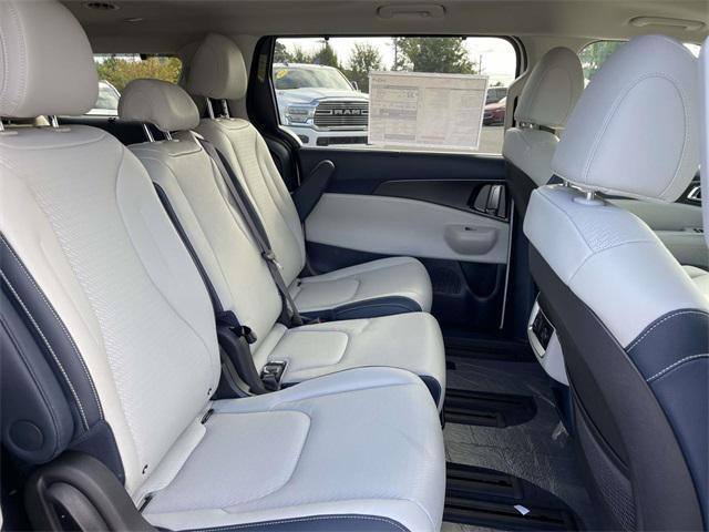 new 2026 Kia Carnival Hybrid car, priced at $52,903