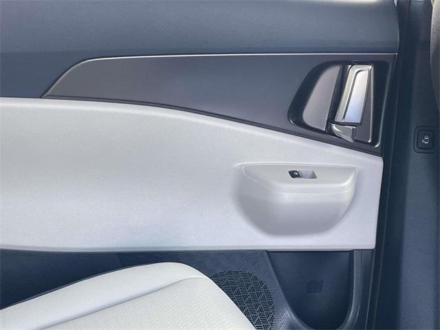 new 2026 Kia Carnival Hybrid car, priced at $52,903